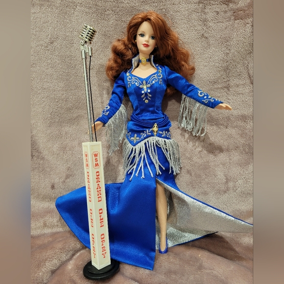 Rising Star Barbie - Picture 2 of 4